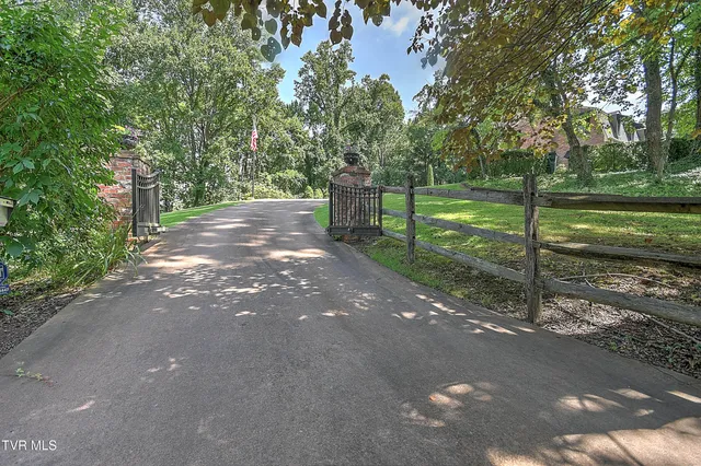 $799,000 | 733 Windmill Circle, Bristol, VA 24201