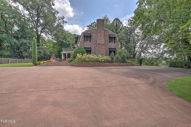 $799,000 | 733 Windmill Circle, Bristol, VA 24201