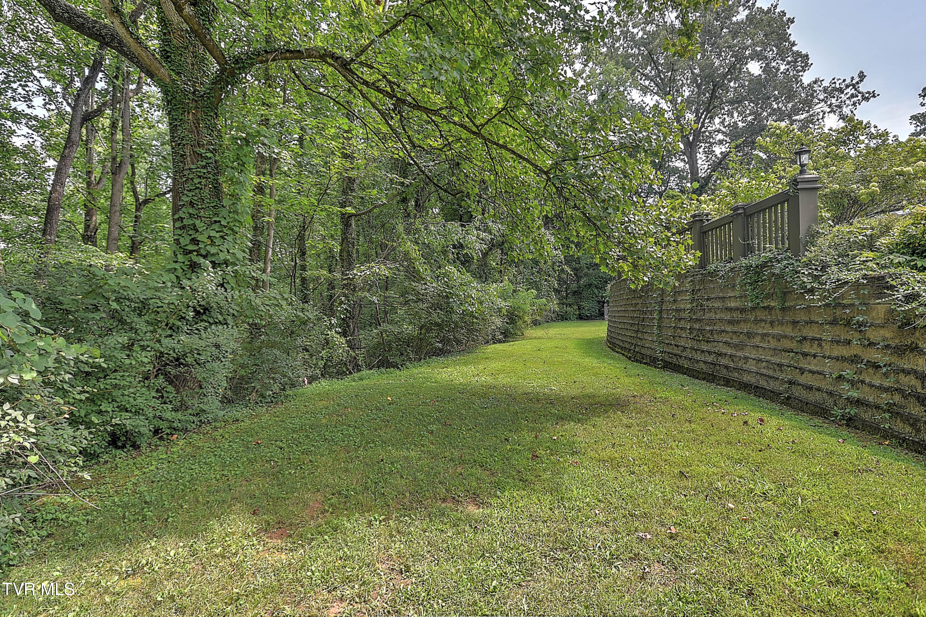 733 Windmill Circle Bristol, VA 24201 - Photo 115 of 116 733 Windmill Cir DK-114