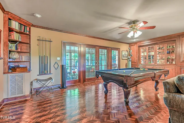 $799,000 | 733 Windmill Circle, Bristol, VA 24201