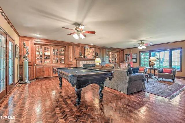 $799,000 | 733 Windmill Circle, Bristol, VA 24201