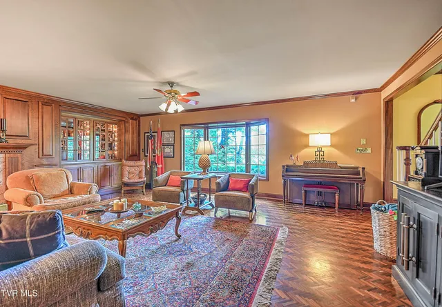 $799,000 | 733 Windmill Circle, Bristol, VA 24201