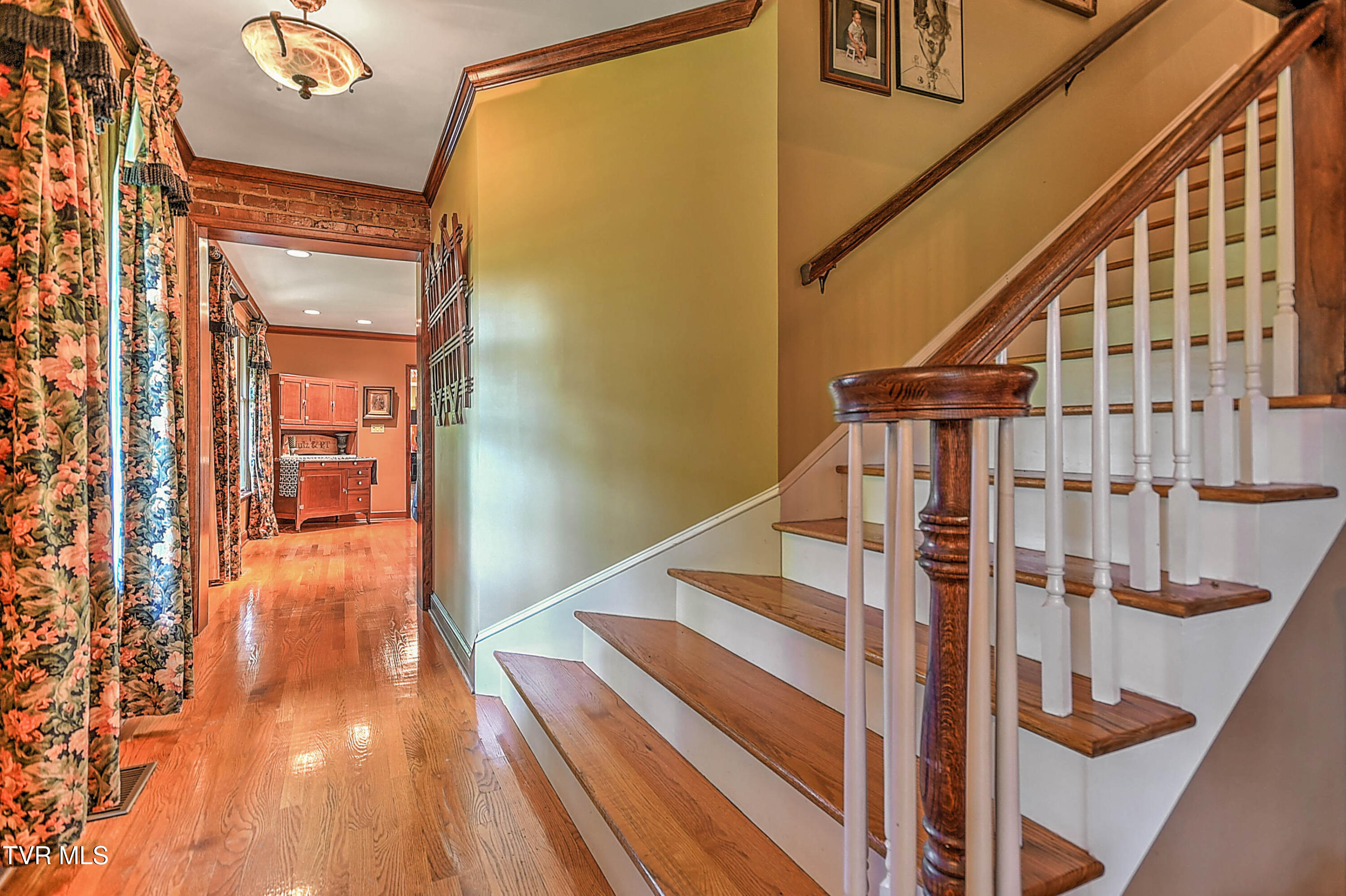 733 Windmill Circle Bristol, VA 24201 - Photo 23 of 116 733 Windmill Cir DK-25