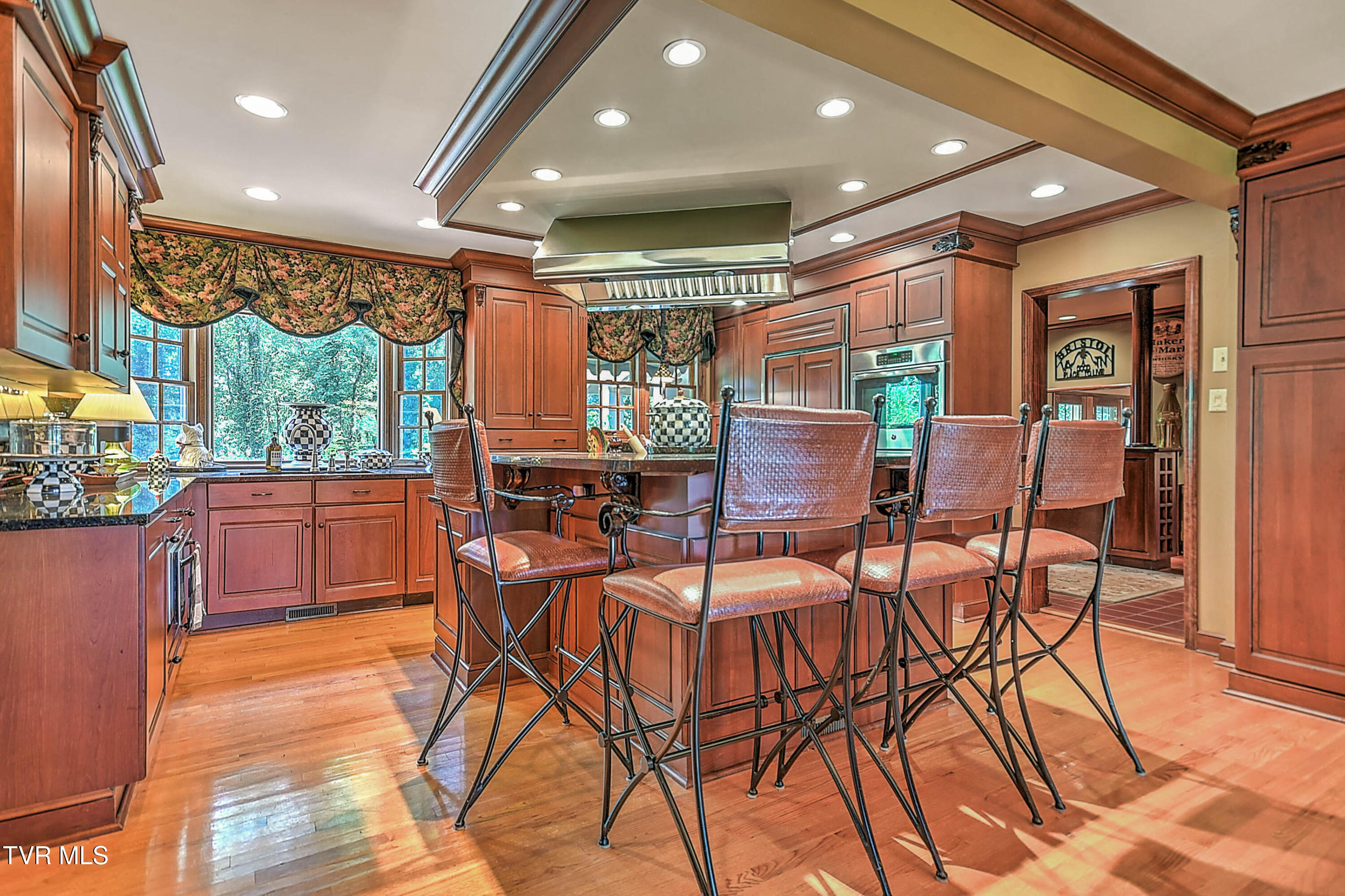 733 Windmill Circle Bristol, VA 24201 - Photo 28 of 116 733 Windmill Cir DK-30