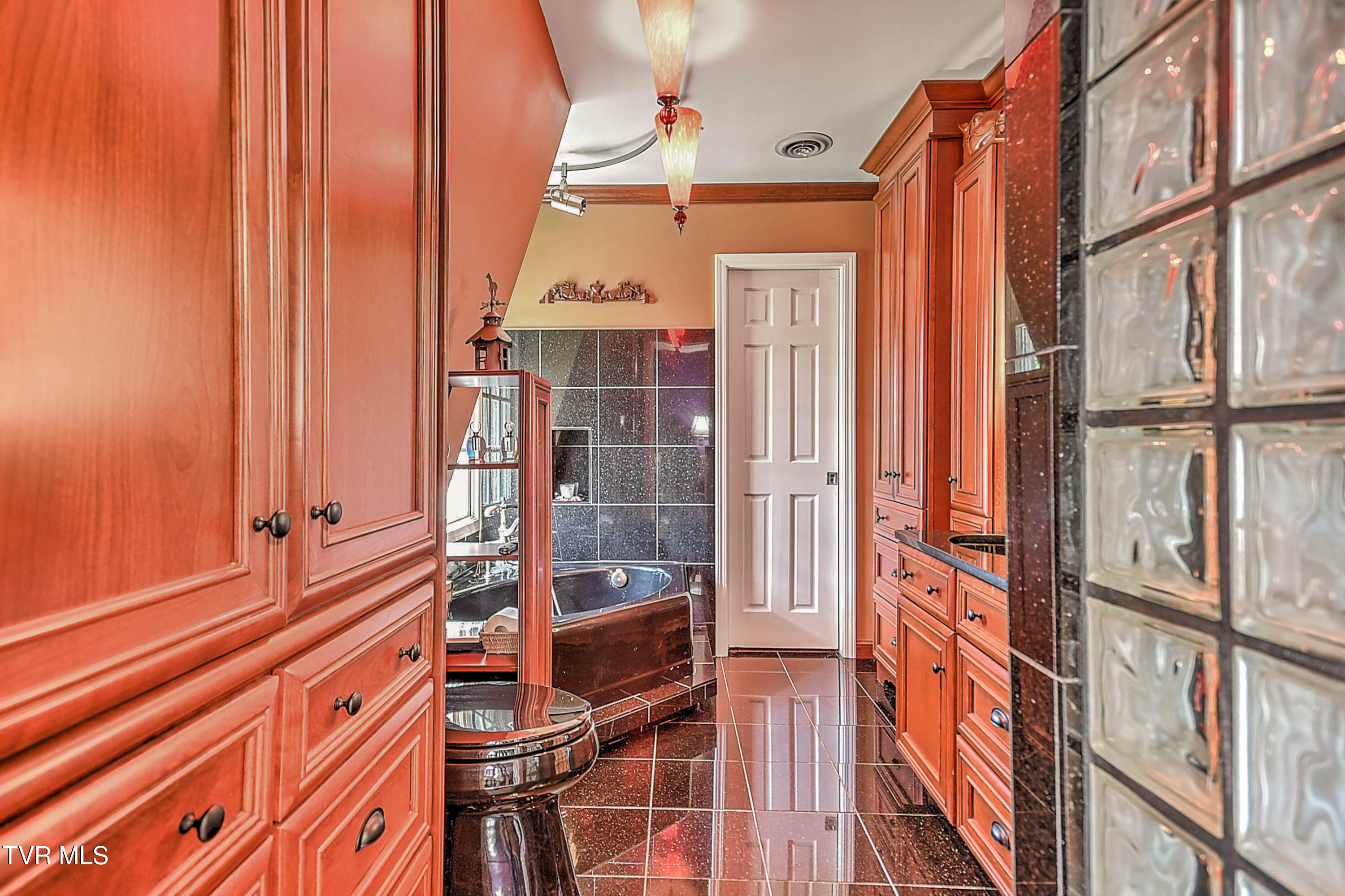 733 Windmill Circle Bristol, VA 24201 - Photo 77 of 116 733 Windmill Cir DK-77