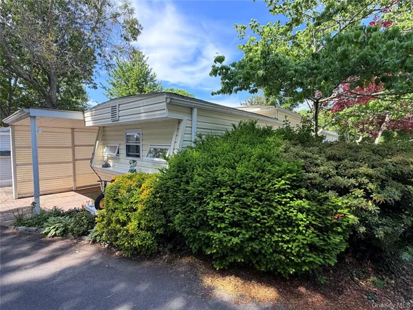 $135,000 | 658 Sound Avenue, Unit E10, Calverton, NY 11933
