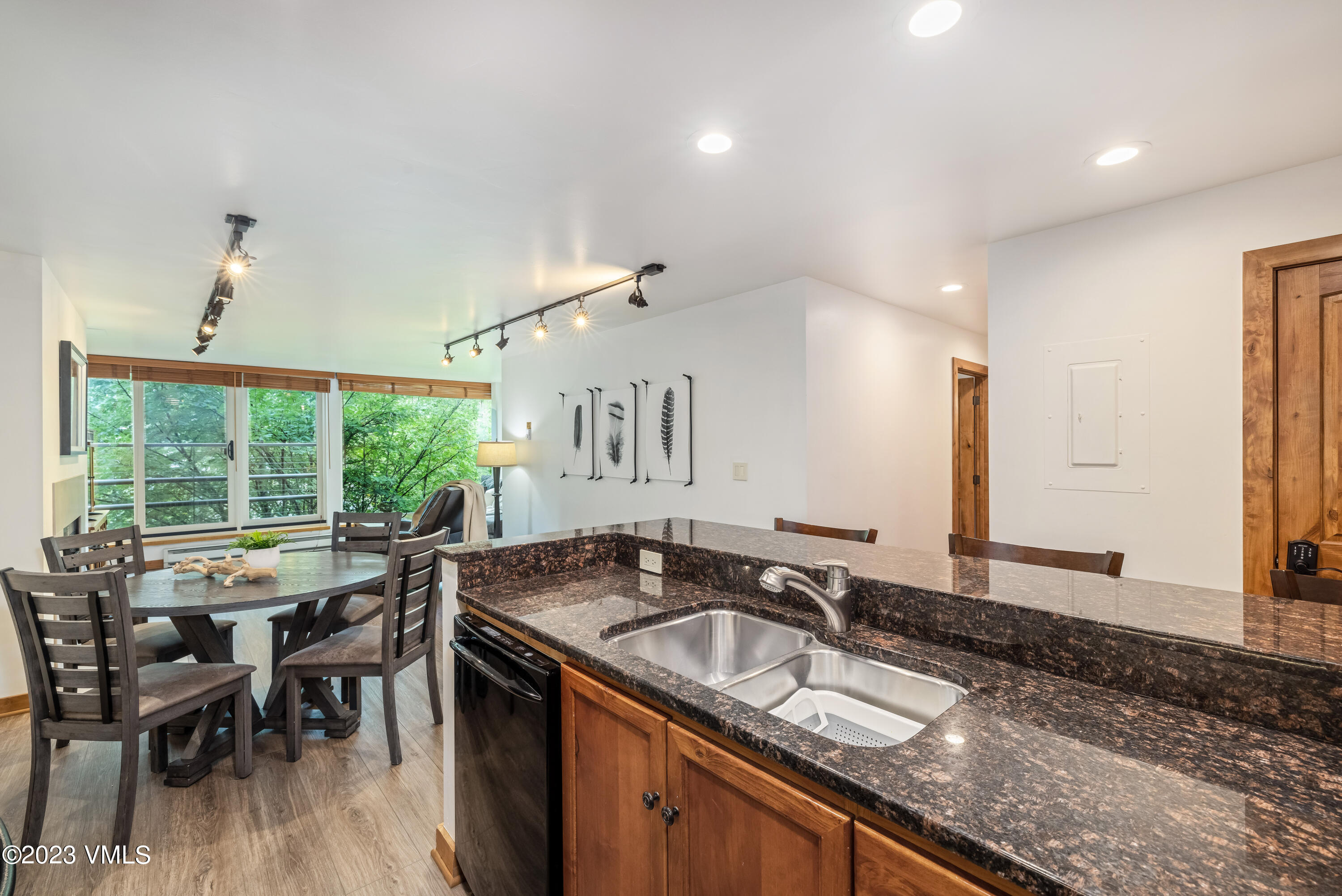 1100 North Frontage Road West, Unit 2306 Vail, CO 81657 - Photo 11 of 24 Simba Run 2306 16