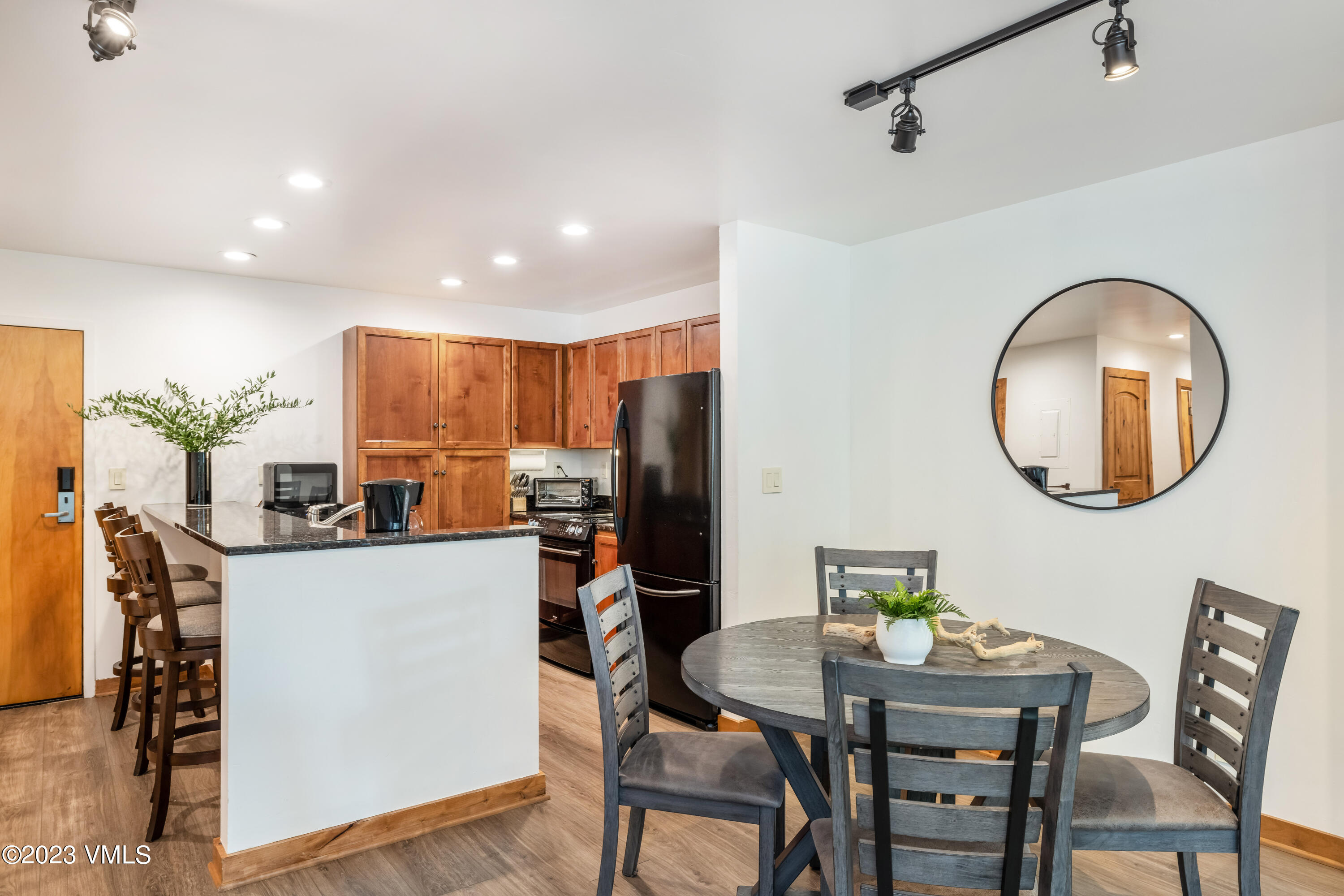 1100 North Frontage Road West, Unit 2306 Vail, CO 81657 - Photo 9 of 24 Simba Run 2306 7
