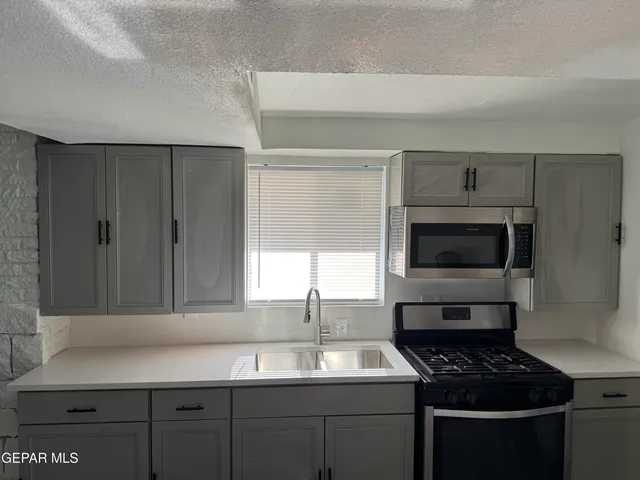 $249,950 | 331 Carnival Drive, El Paso, TX 79912