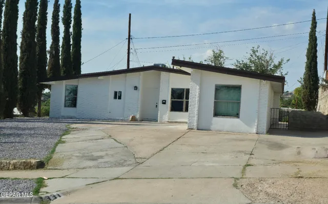 $249,950 | 331 Carnival Drive, El Paso, TX 79912