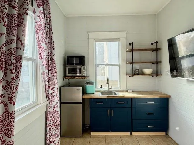 $1,400 | 1912 West Cherry Street, Tampa, FL 33607