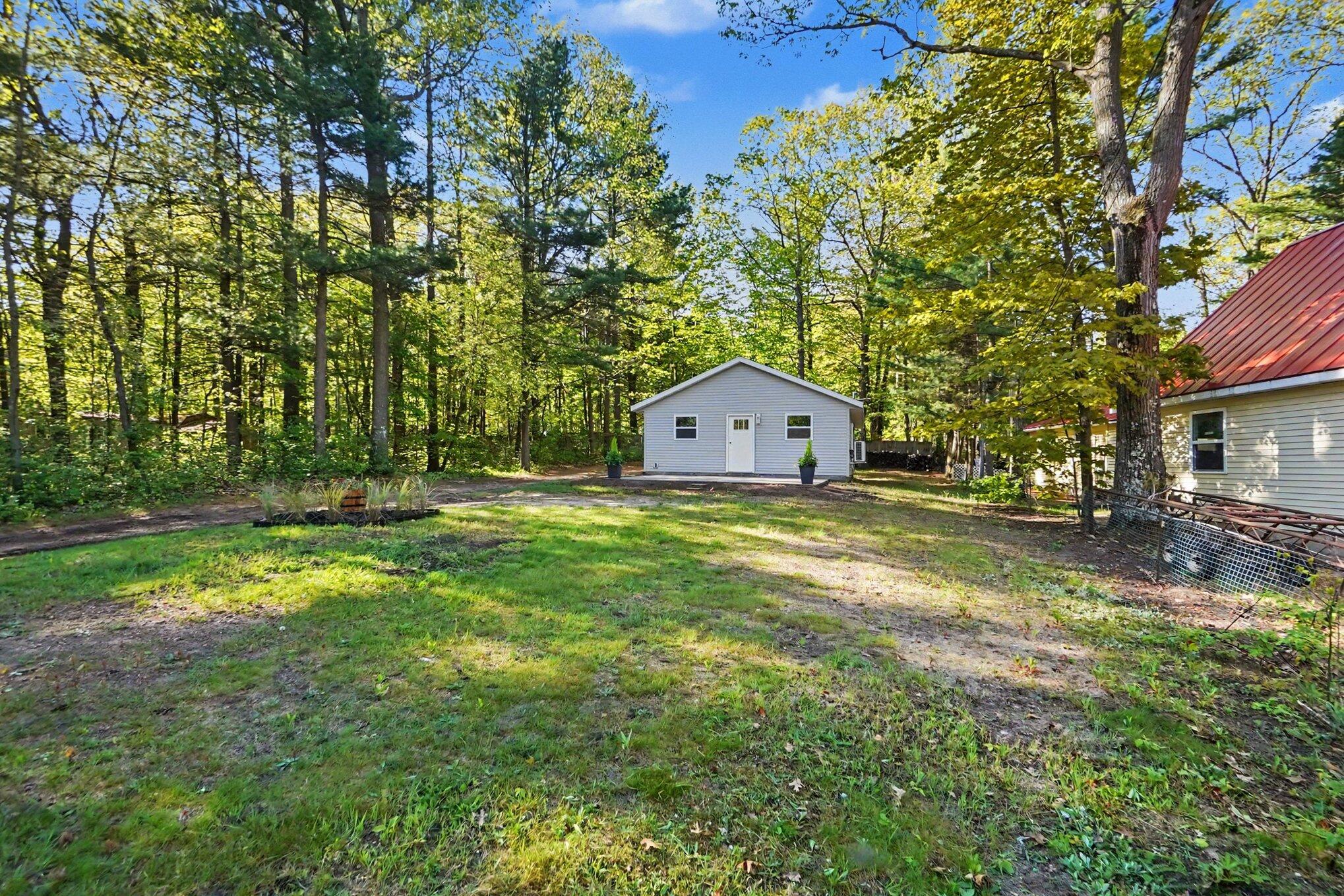 9751 Silver Lake Road Mears, MI 49436 - Photo 5 of 24 004_file_3597