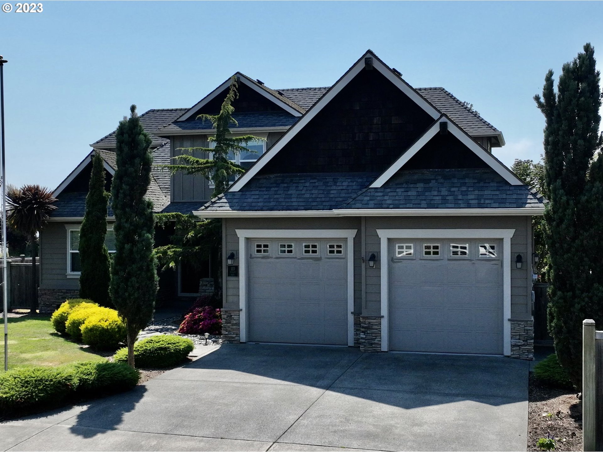 123 Tanbark Road Brookings, OR 97415 - Photo 2 of 48 Garage