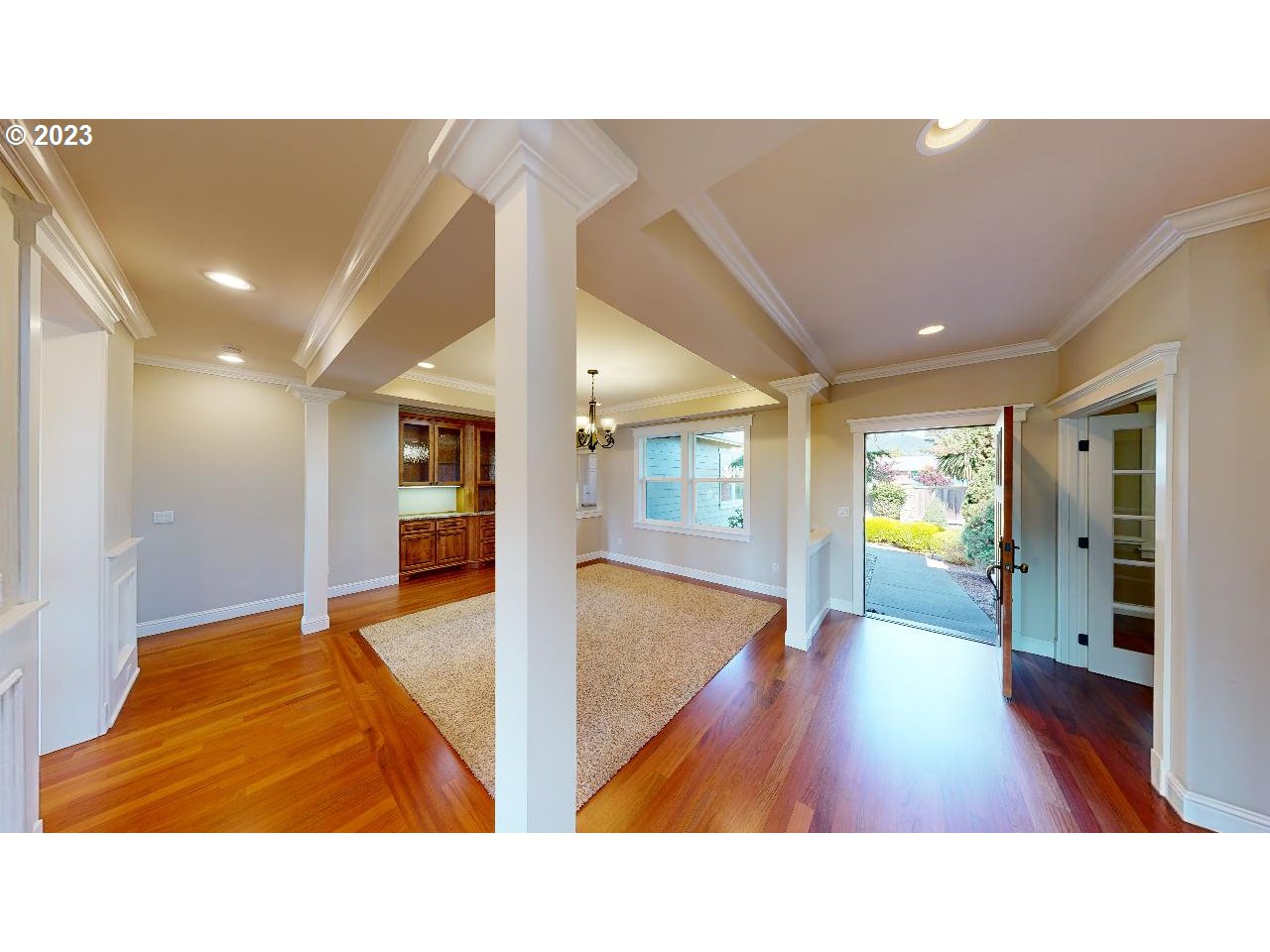 123 Tanbark Road Brookings, OR 97415 - Photo 4 of 48 Entrance/Foyer