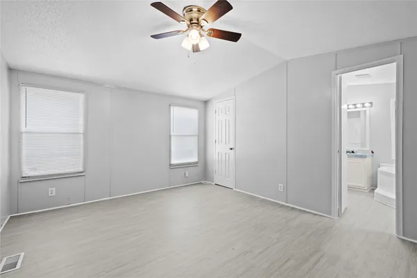 $1,150 | 184 Lions Circle, Onalaska, TX 77360