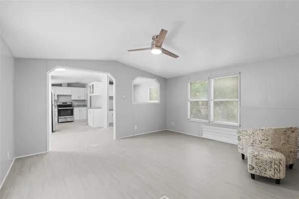 $1,150 | 184 Lions Circle, Onalaska, TX 77360