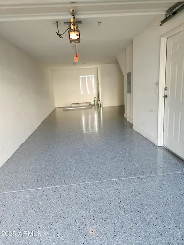 a view of a livingroom with a ceiling fan