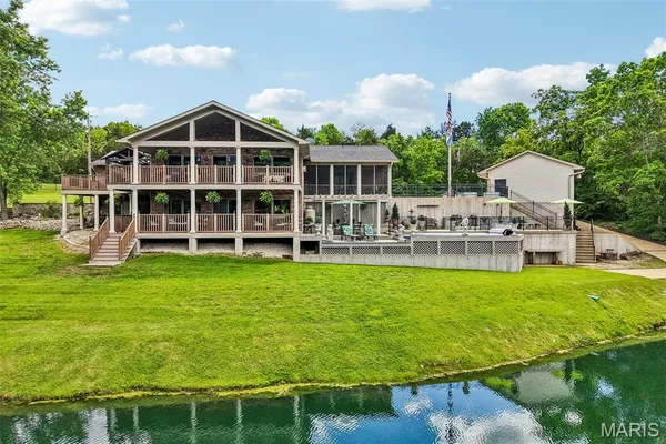 $1,690,000 | 3589 Highway 110, De Soto, MO 63020