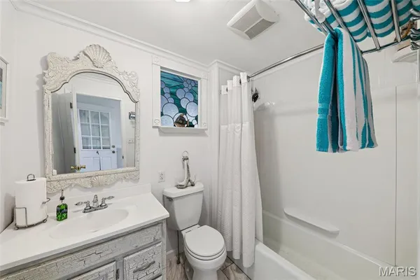 $1,690,000 | 3589 Highway 110, De Soto, MO 63020