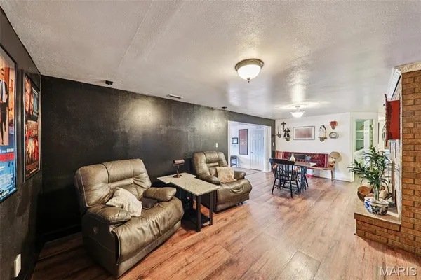 $1,690,000 | 3589 Highway 110, De Soto, MO 63020