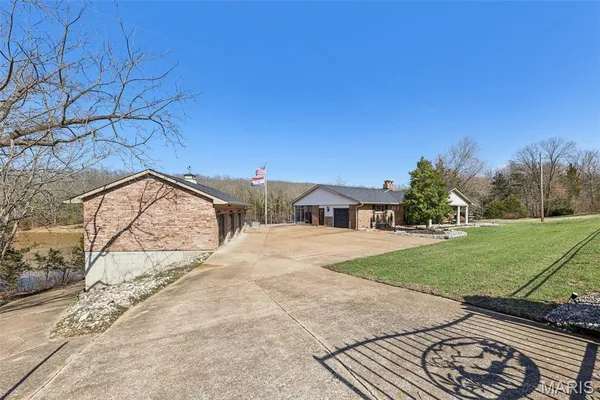 $1,690,000 | 3589 Highway 110, De Soto, MO 63020