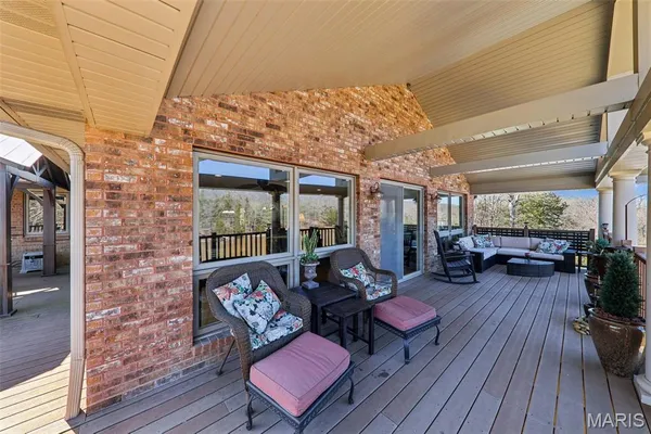 $1,690,000 | 3589 Highway 110, De Soto, MO 63020