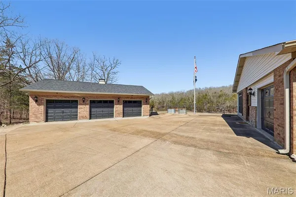 $1,690,000 | 3589 Highway 110, De Soto, MO 63020