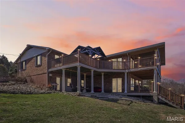 $1,690,000 | 3589 Highway 110, De Soto, MO 63020