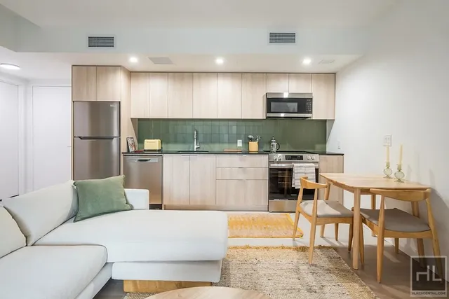 $3,650 | 975 Nostrand Avenue, Unit 211 | Crown Heights