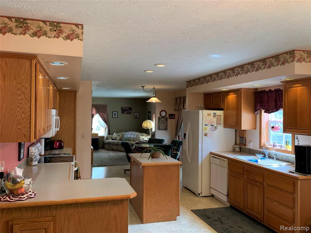 2401 West Snover Road Mayville, MI 48744 - Photo 7 of 48 Gallery Image 7