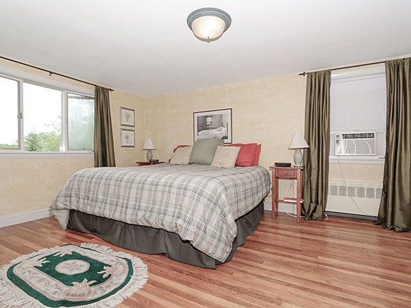 60 Kingston Road Waltham, MA 02451 - Photo 11 of 29 Gallery Image 11