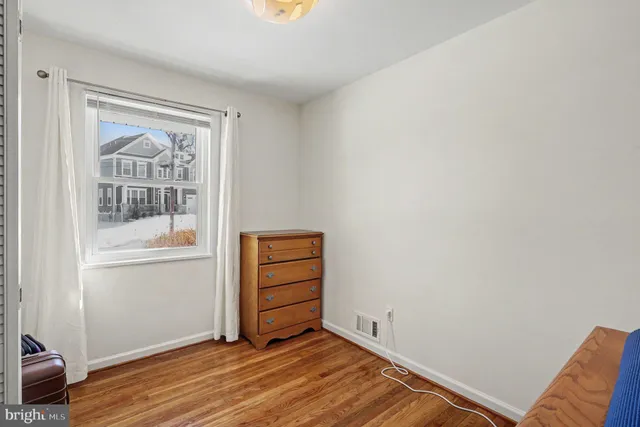 $2,900 | 1828 Olmstead Drive, Falls Church, VA 22043