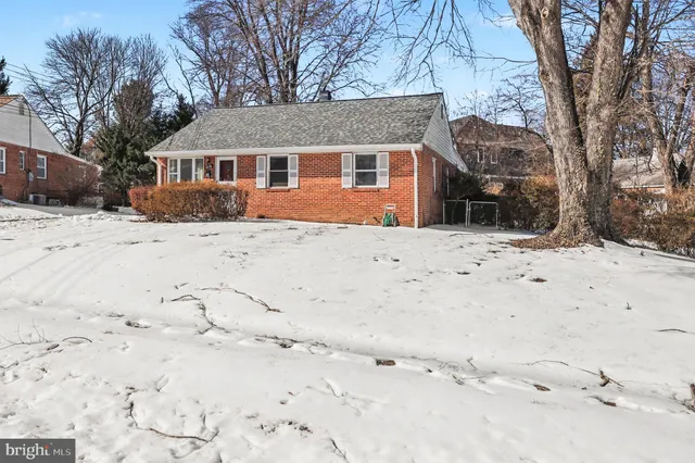 $2,900 | 1828 Olmstead Drive, Falls Church, VA 22043