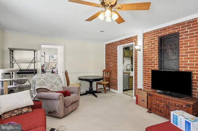 $2,900 | 1828 Olmstead Drive, Falls Church, VA 22043