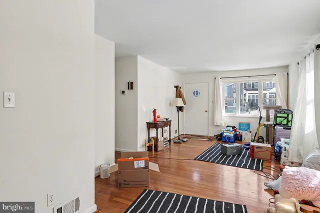 $2,900 | 1828 Olmstead Drive, Falls Church, VA 22043