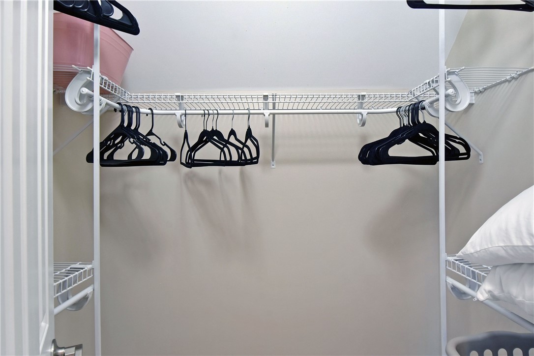 146 Shady Brook Circle, Unit 301 St. Simons Island, GA 31522 - Photo 22 of 27 Primary Closet