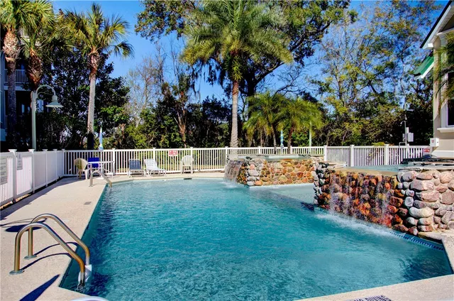 $439,500 | 146 Shady Brook Circle, Unit 301, St. Simons Island, GA 31522