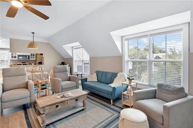 $439,500 | 146 Shady Brook Circle, Unit 301, St. Simons Island, GA 31522