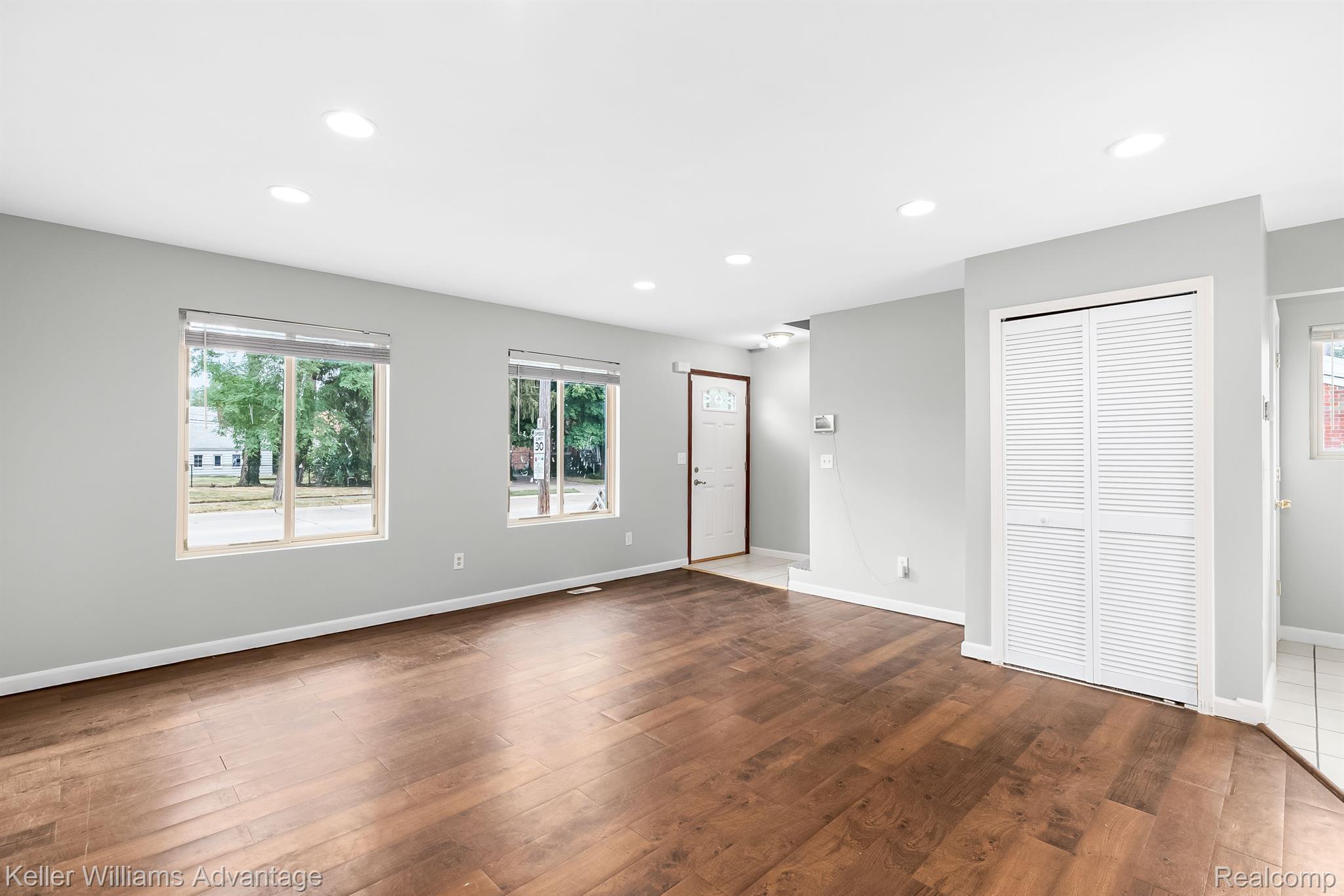 8040 Stephens Road Warren, MI 48089 - Photo 11 of 26 Gallery Image 11