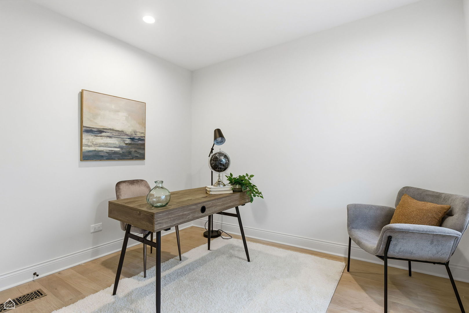 Undisclosed Address Chicago, IL 60625 - Photo 20 of 36 a view of a workspace with furniture