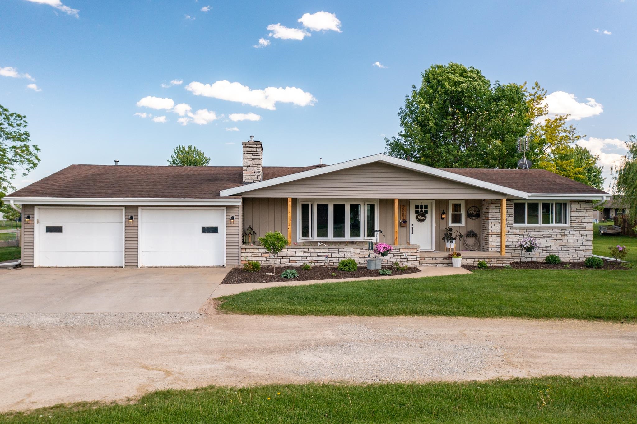 2087 Manitowoc Road Menasha, WI 54952 - Photo 1 of 1