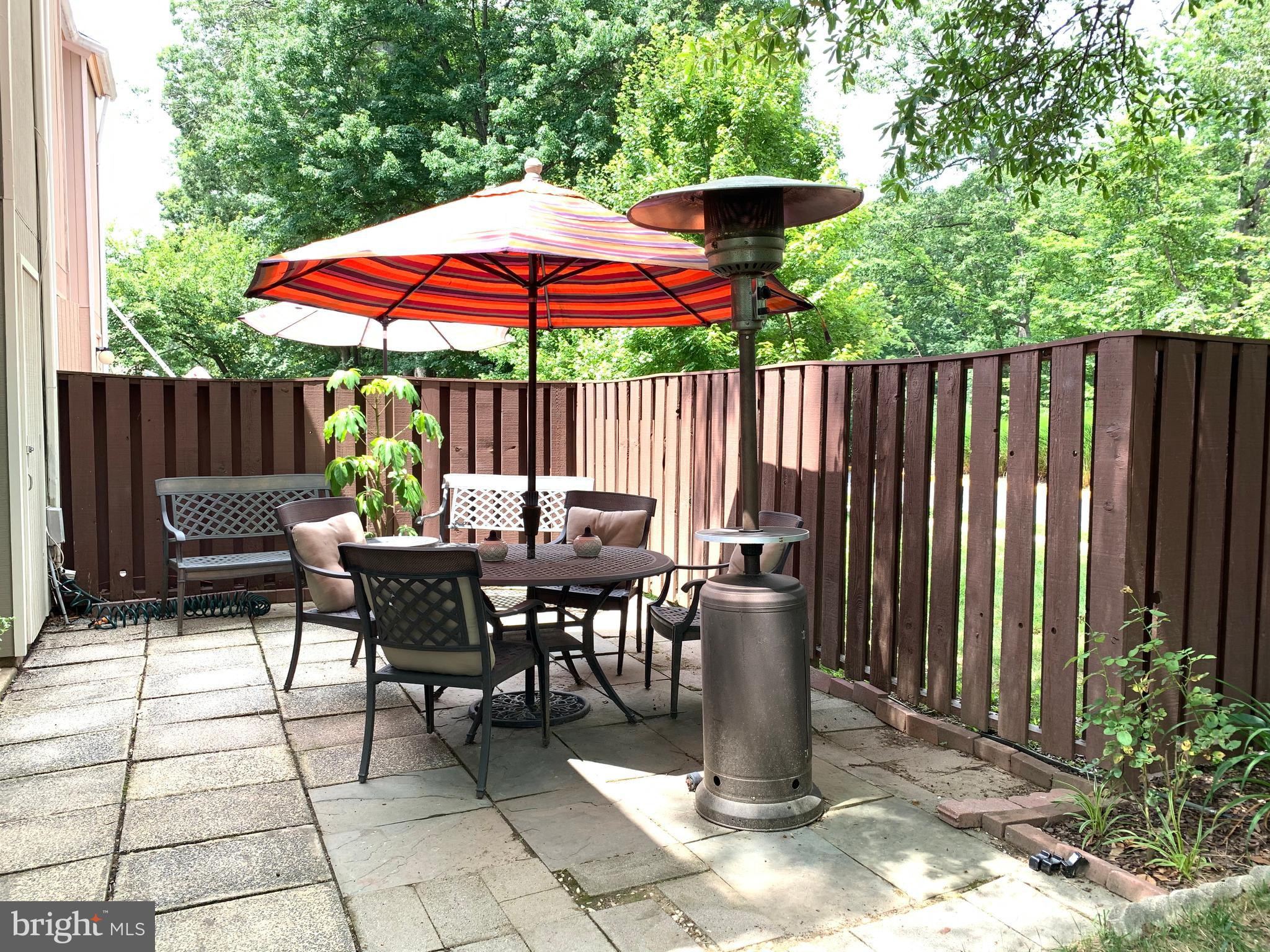 2300 Southgate Square Reston, VA 20191 - Photo 14 of 47 Rear patio