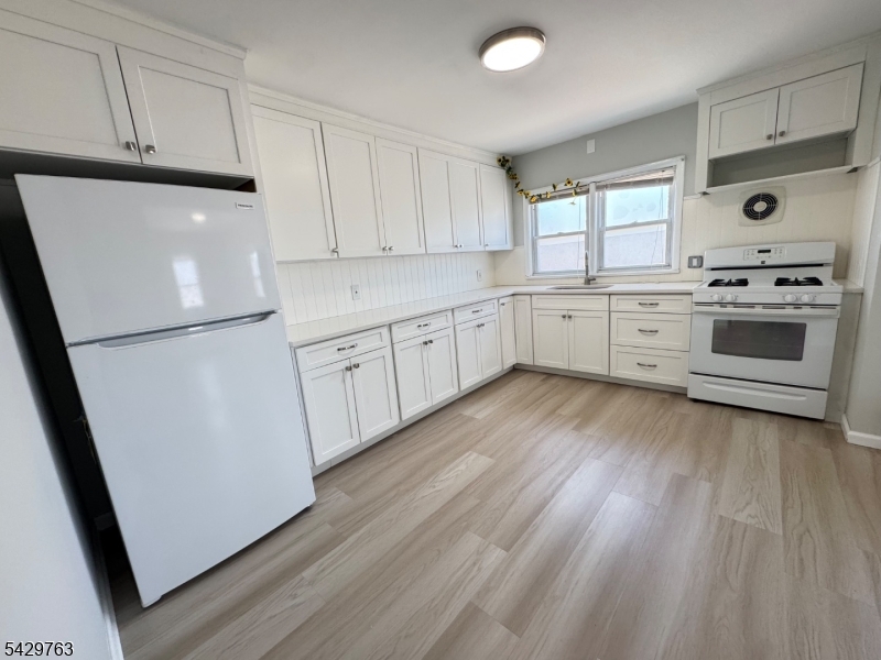 625 Bound Brook Road, Unit 2 Middlesex, NJ 08846 - Photo 1 of 15