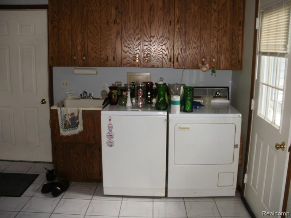 4280 Myron Road Fort Gratiot, MI 48059 - Photo 11 of 17 P3230019.jpg