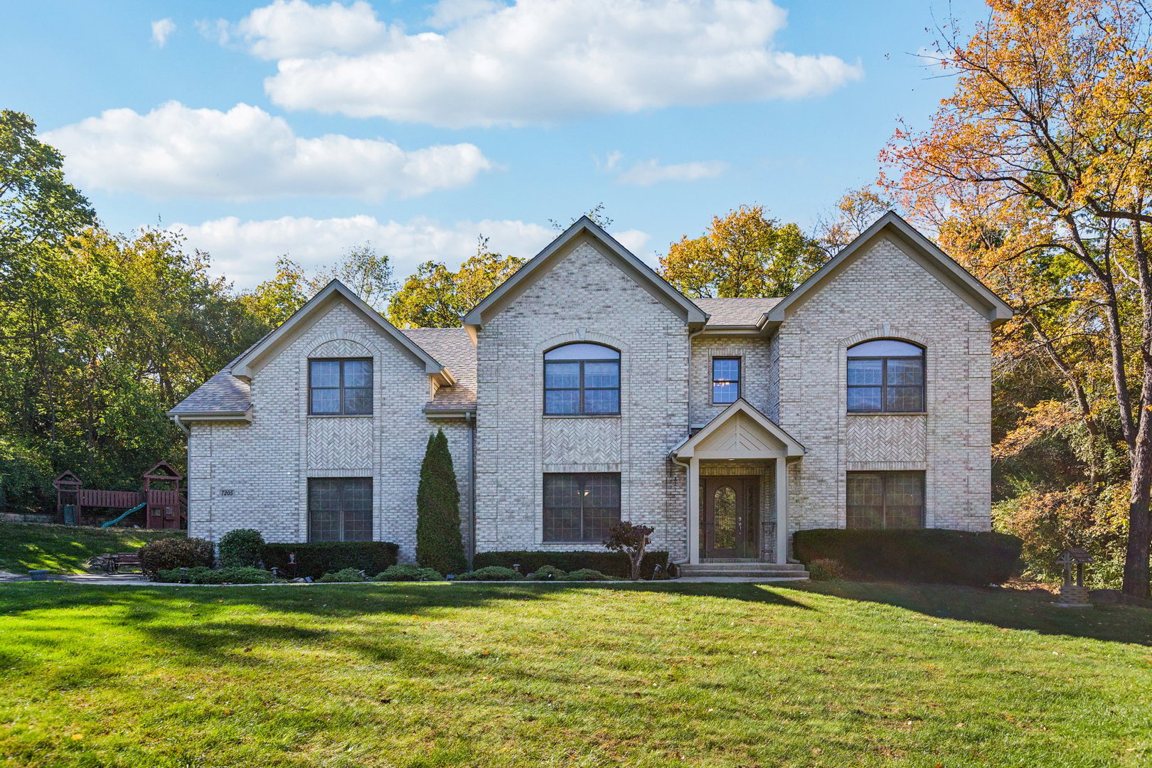 7205 Hawthorn Lane Spring Grove, IL 60081 - Photo 3 of 78 Gallery Image 3