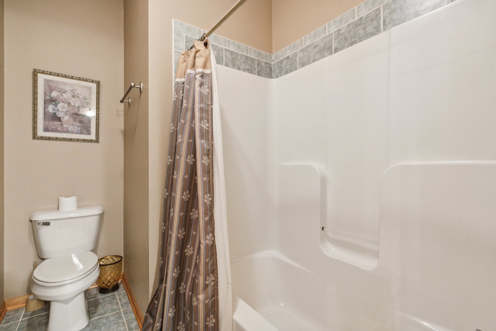 7205 Hawthorn Lane Spring Grove, IL 60081 - Photo 47 of 78 Gallery Image 47