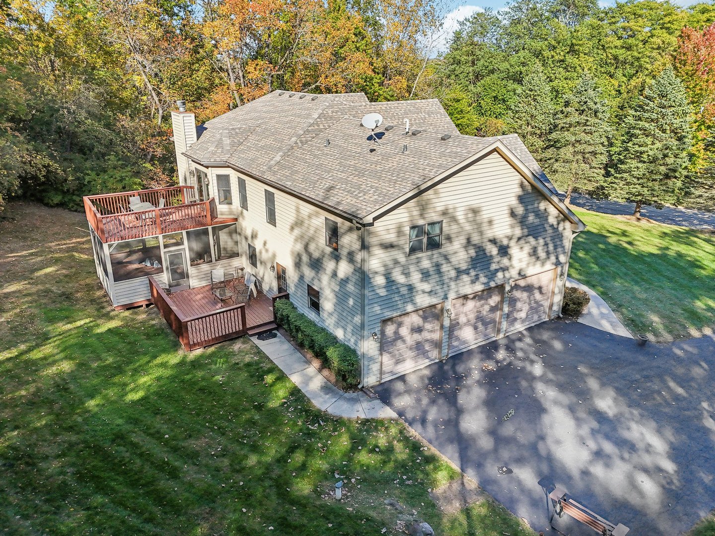7205 Hawthorn Lane Spring Grove, IL 60081 - Photo 6 of 78 Gallery Image 6