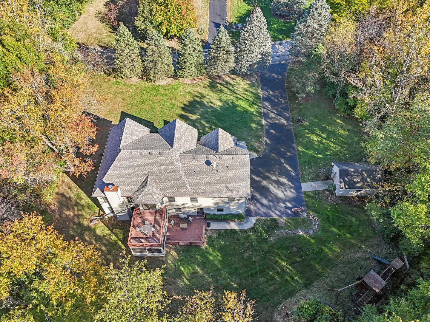 7205 Hawthorn Lane Spring Grove, IL 60081 - Photo 8 of 78 Gallery Image 8