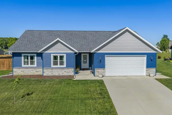 $464,900 | 2055 Willow Run, Reedsburg, WI 53959