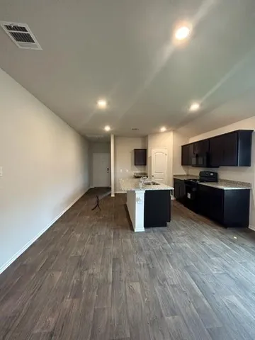 $1,900 | 224 Rough Holw Cove, San Marcos, TX 78666